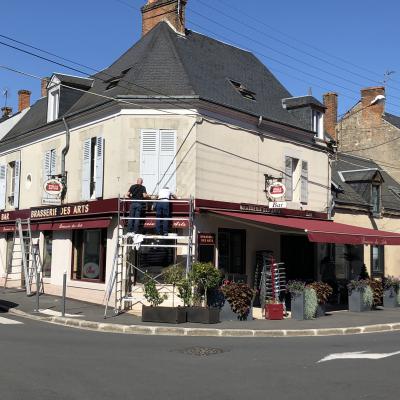 réalisation et pose d'une enseigne restaurant Châteauneuf