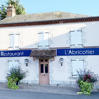 réalisation et pose d'une enseigne l'Abricotier Ouzouer sur Loire